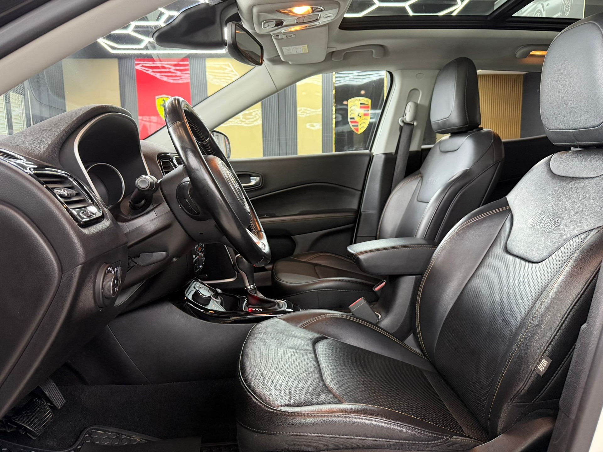 JEEP Compass 1.4 Turbo Limited AWD 9ATX-image-9