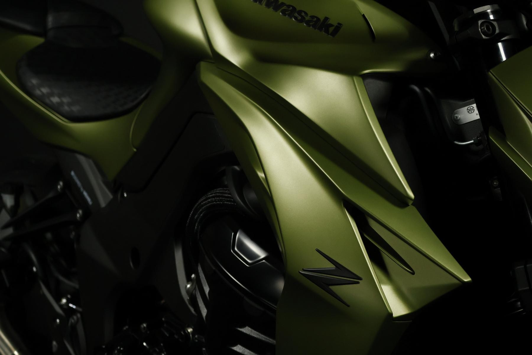 KAWASAKI Z 1100 *Army Edition* Level 3-image-5