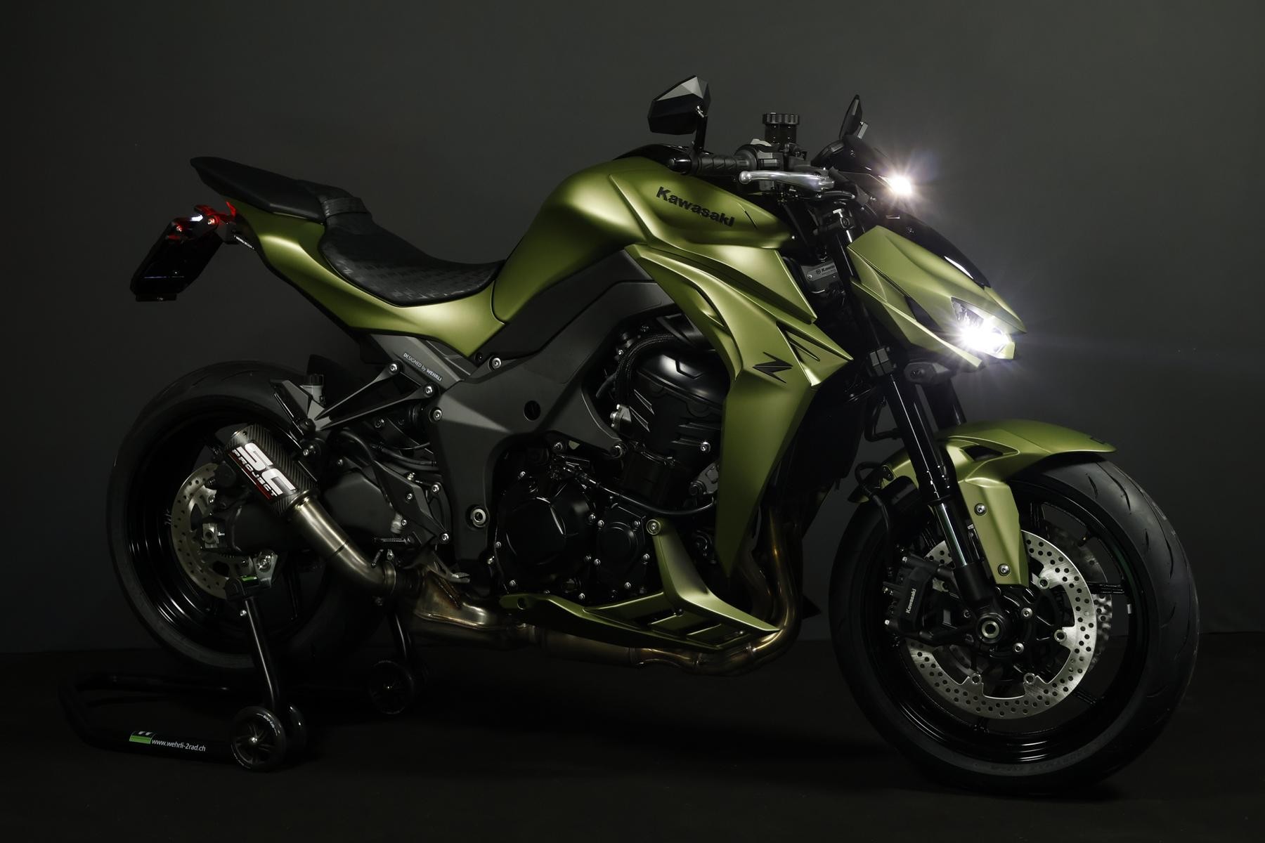 KAWASAKI Z 1100 *Army Edition* Level 3-showroom-element-1