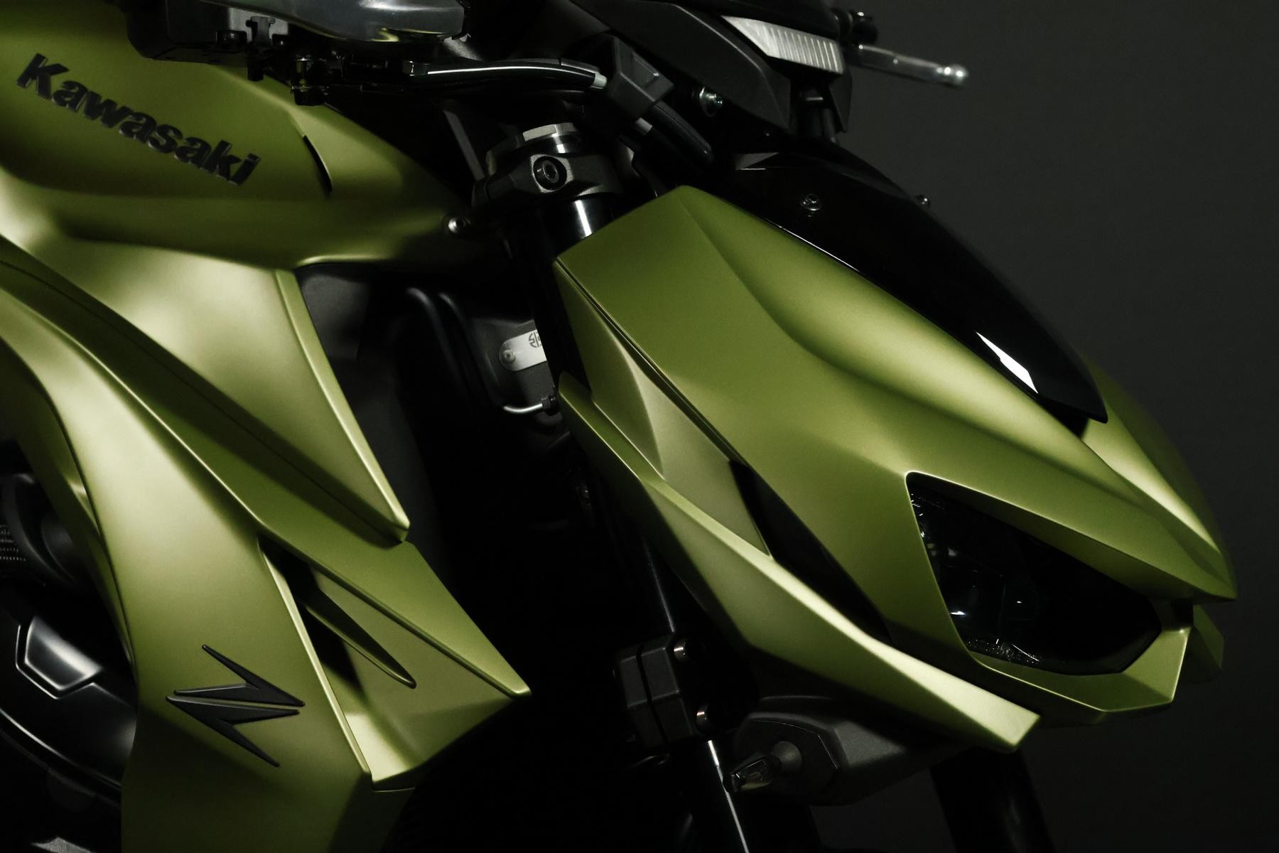 KAWASAKI Z 1100 *Army Edition* Level 3-image-4
