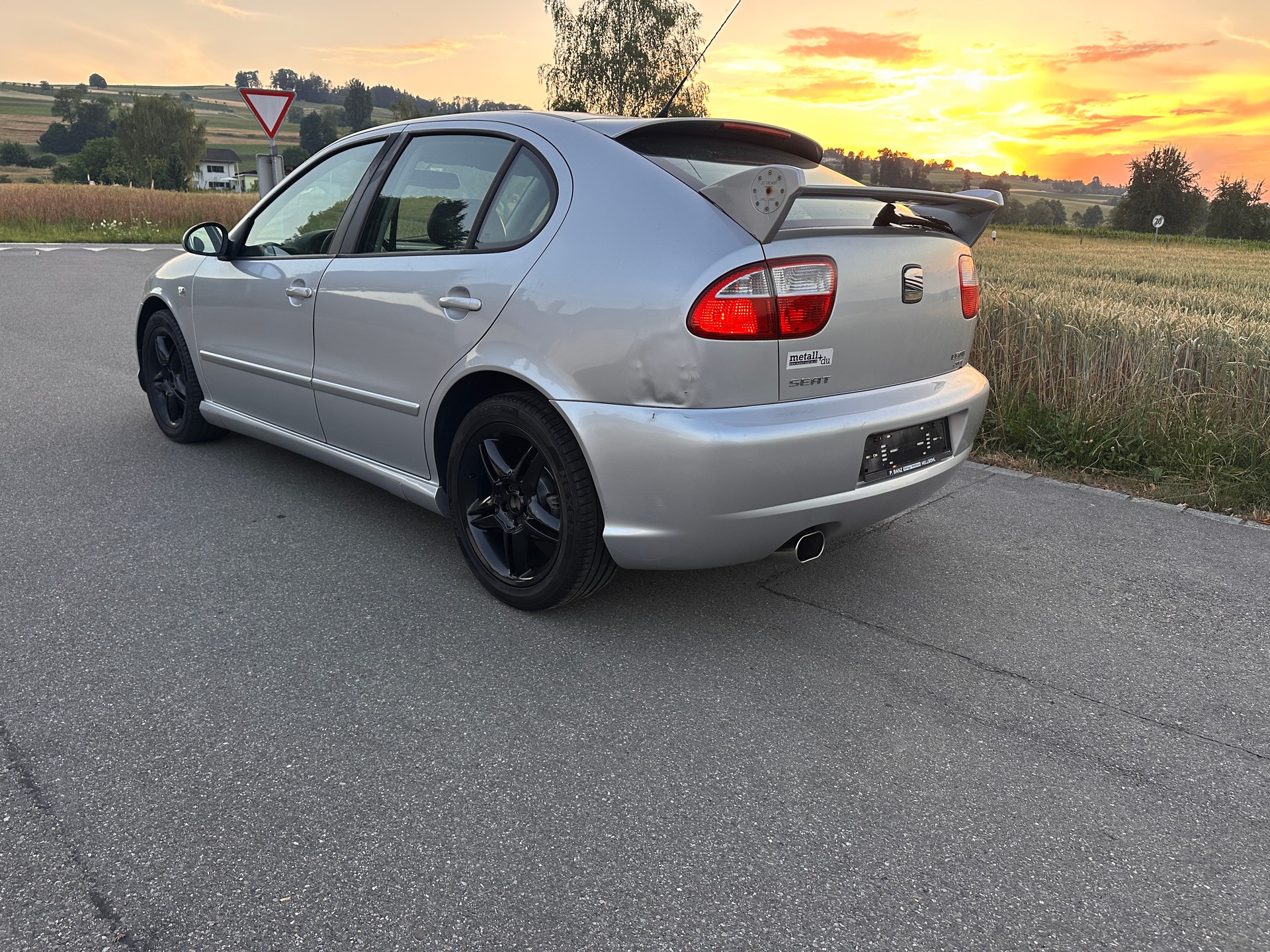 SEAT Leon 1.8 T Top Sport-showroom-element-2