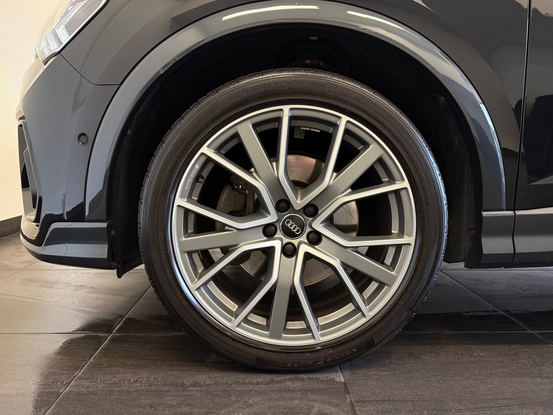 AUDI Q3 Sportback 45 TFSI S line quattro S-tronic-image-5