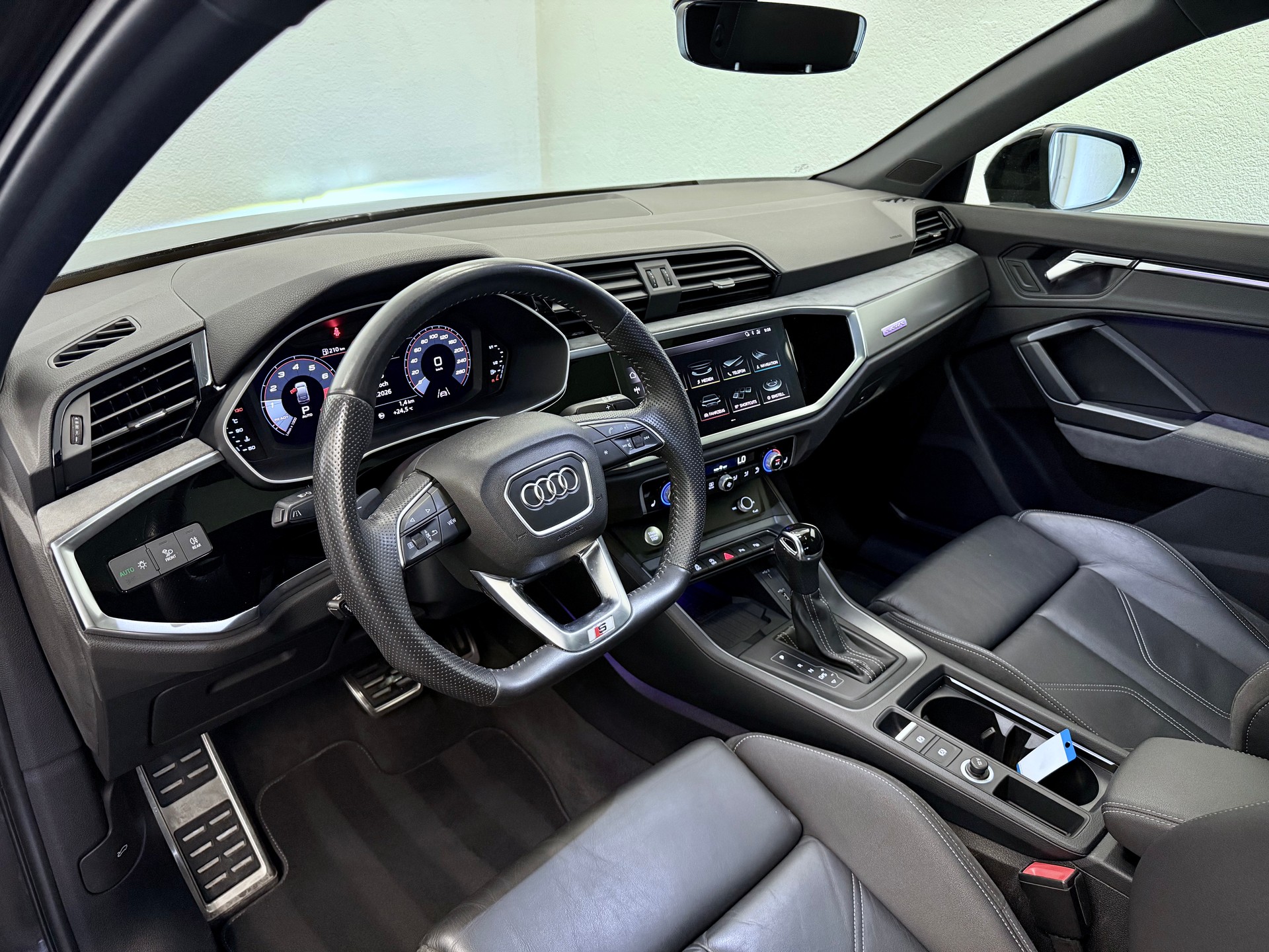 AUDI Q3 Sportback 45 TFSI S line quattro S-tronic-showroom-element-2