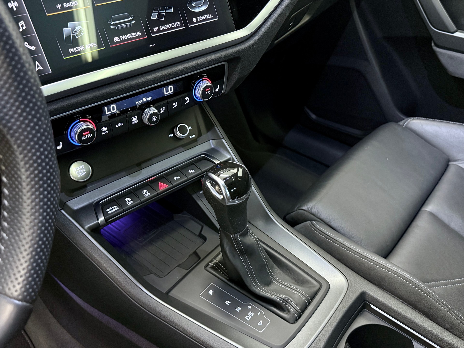 AUDI Q3 Sportback 45 TFSI S line quattro S-tronic-image-19