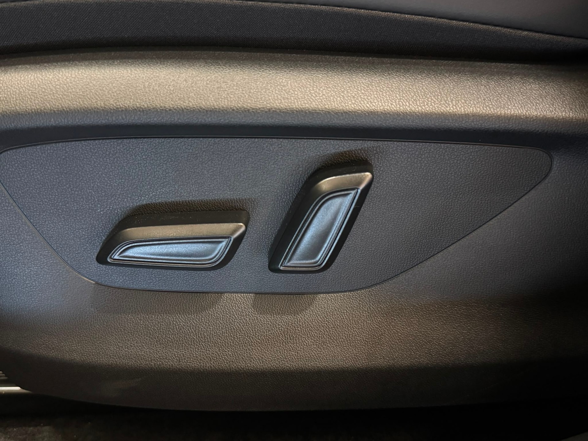 MG S5 EV 64kWh Luxury-image-14