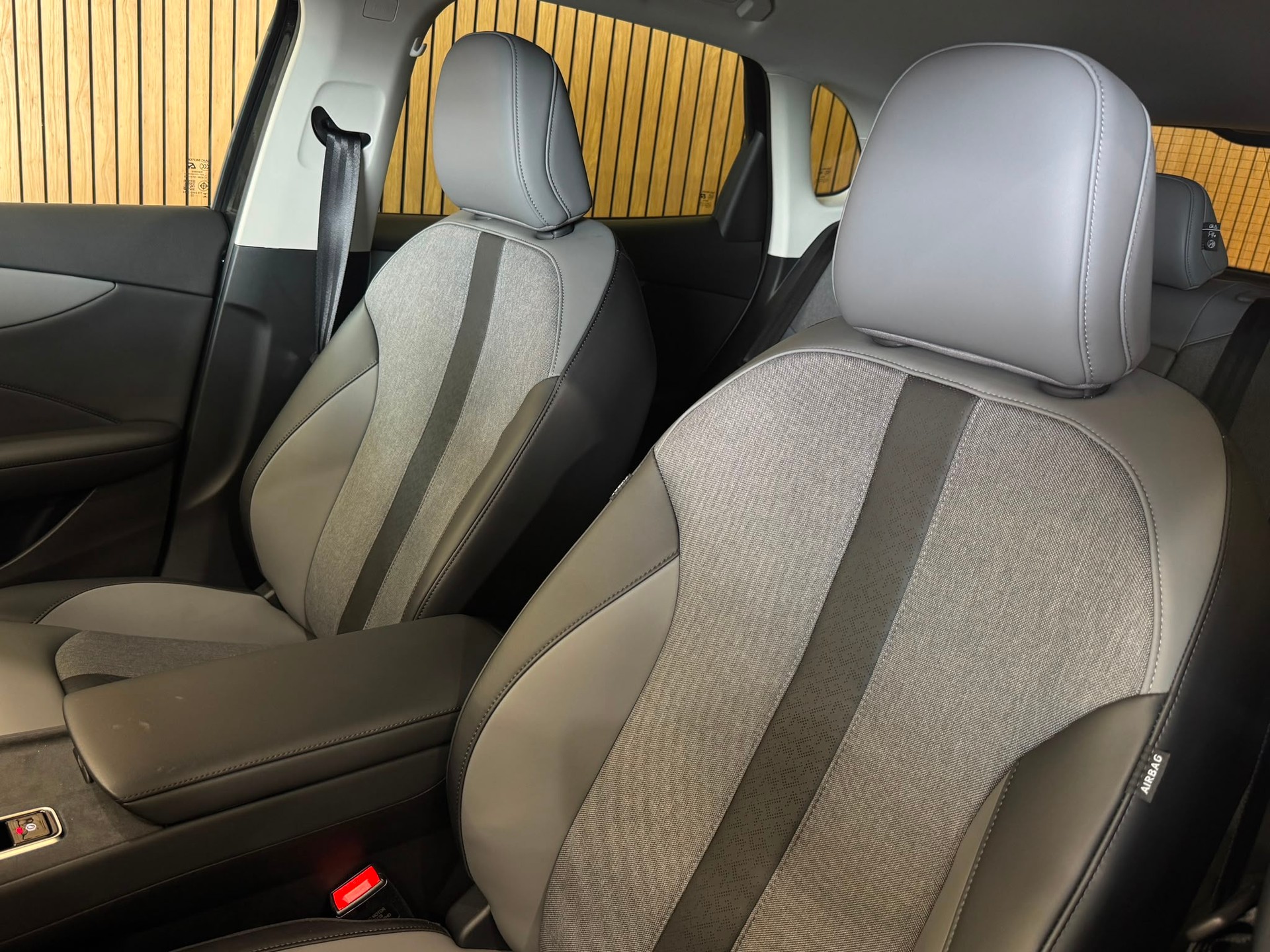 MG S5 EV 64kWh Luxury-image-23