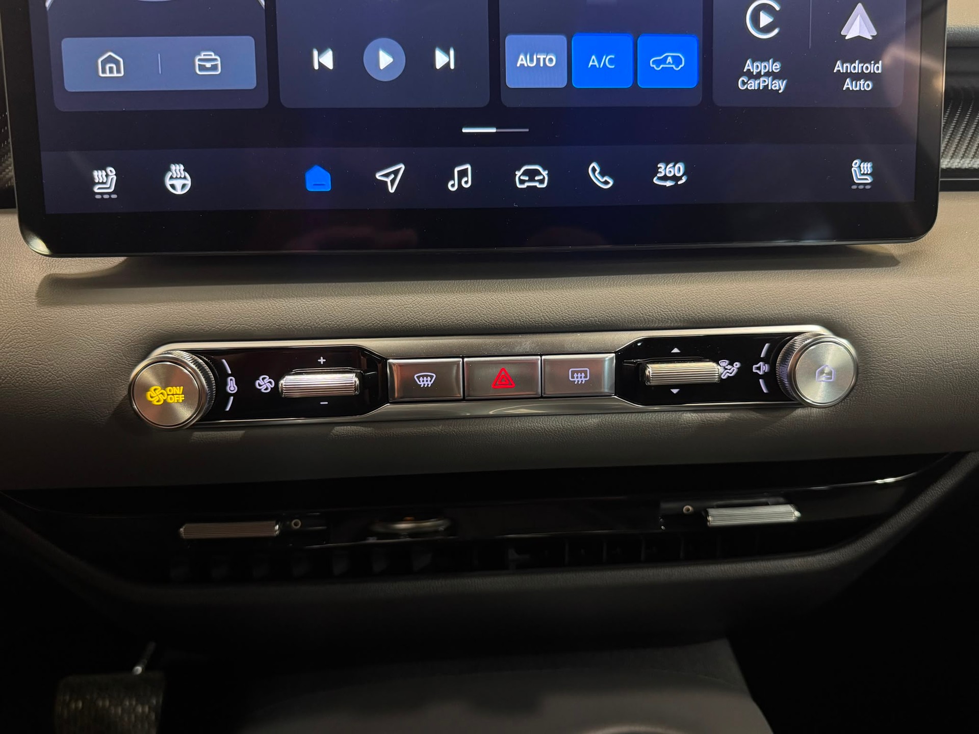 MG S5 EV 64kWh Luxury-image-13