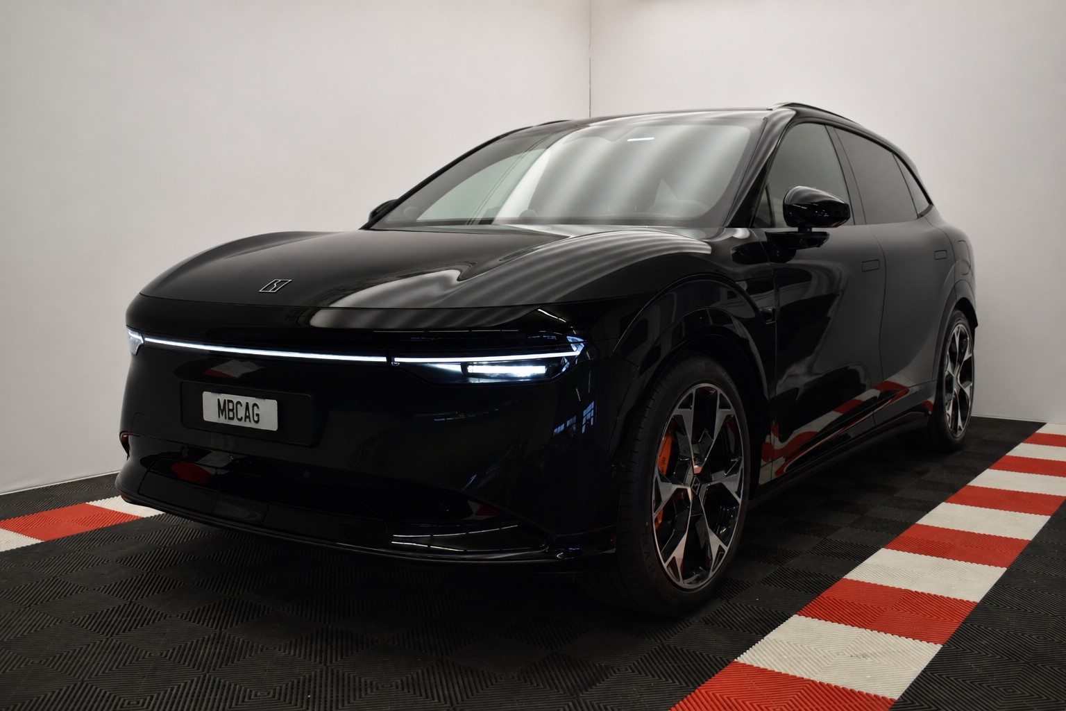 ZEEKR 7X 100kWh Privilege AWD, Comfort & Cockpitpaket, "Onyx Black"