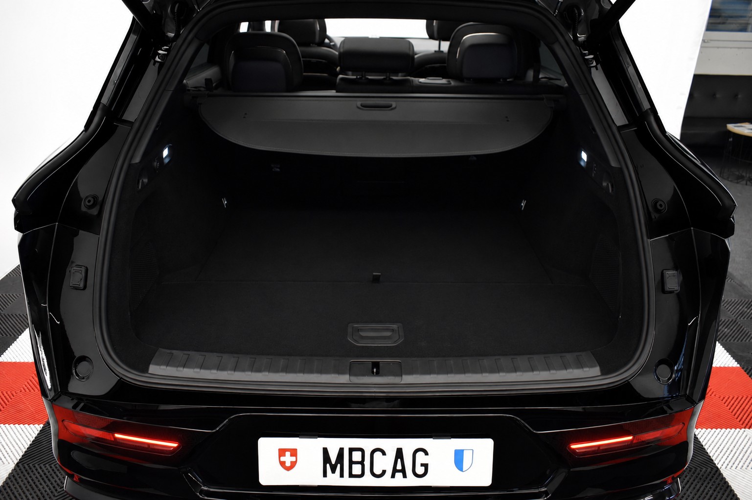 ZEEKR 7X 100kWh Privilege AWD, Comfort & Cockpitpaket, "Onyx Black"-image-10
