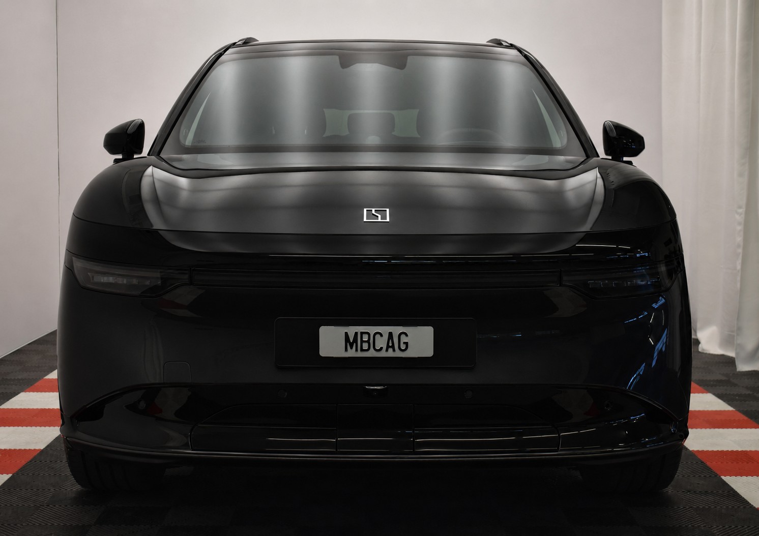 ZEEKR 7X 100kWh Privilege AWD, Comfort & Cockpitpaket, "Onyx Black"-showroom-element-2