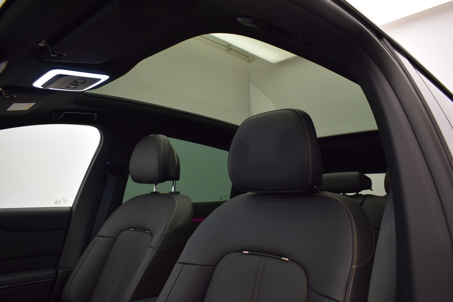 ZEEKR 7X 100kWh Privilege AWD, Comfort & Cockpitpaket, "Onyx Black"-image-16
