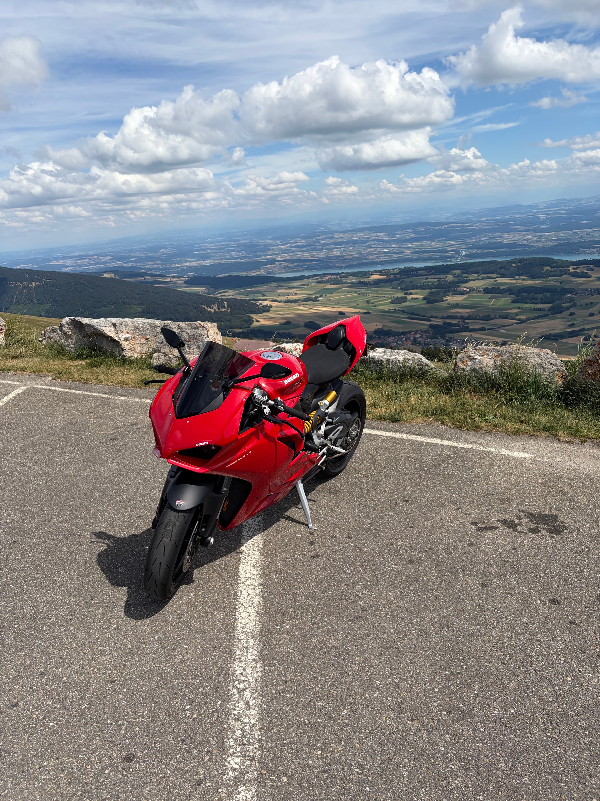 DUCATI Panigale V2-image-3