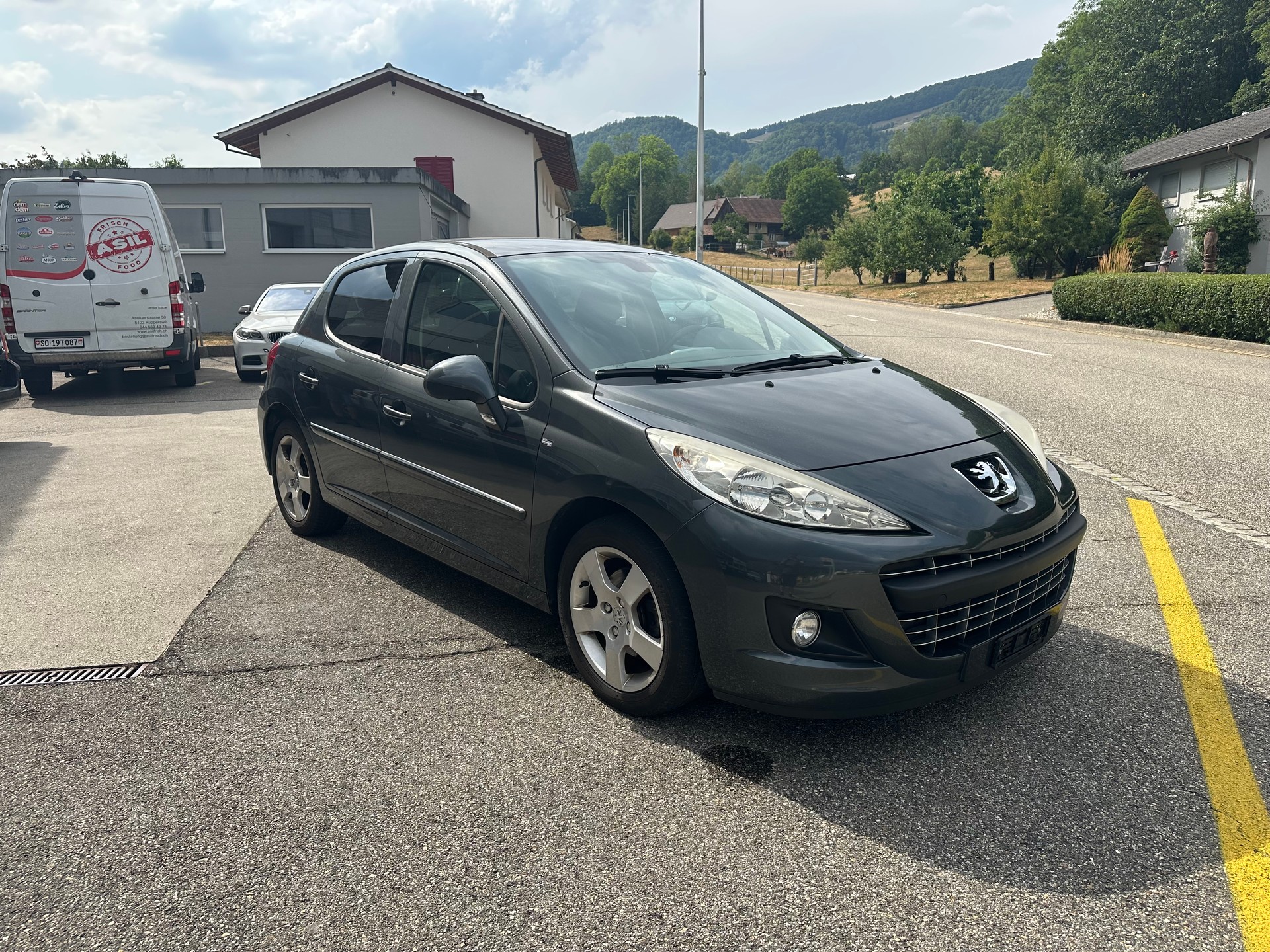 PEUGEOT 207 1.6 16V Swiss Edition-image-4