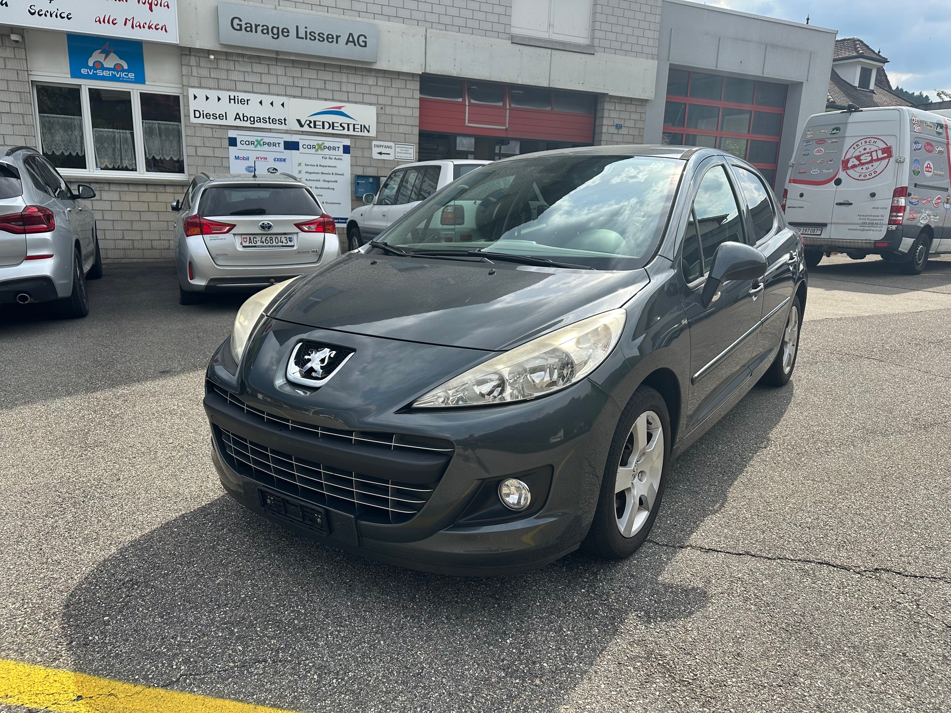 PEUGEOT 207 1.6 16V Swiss Edition