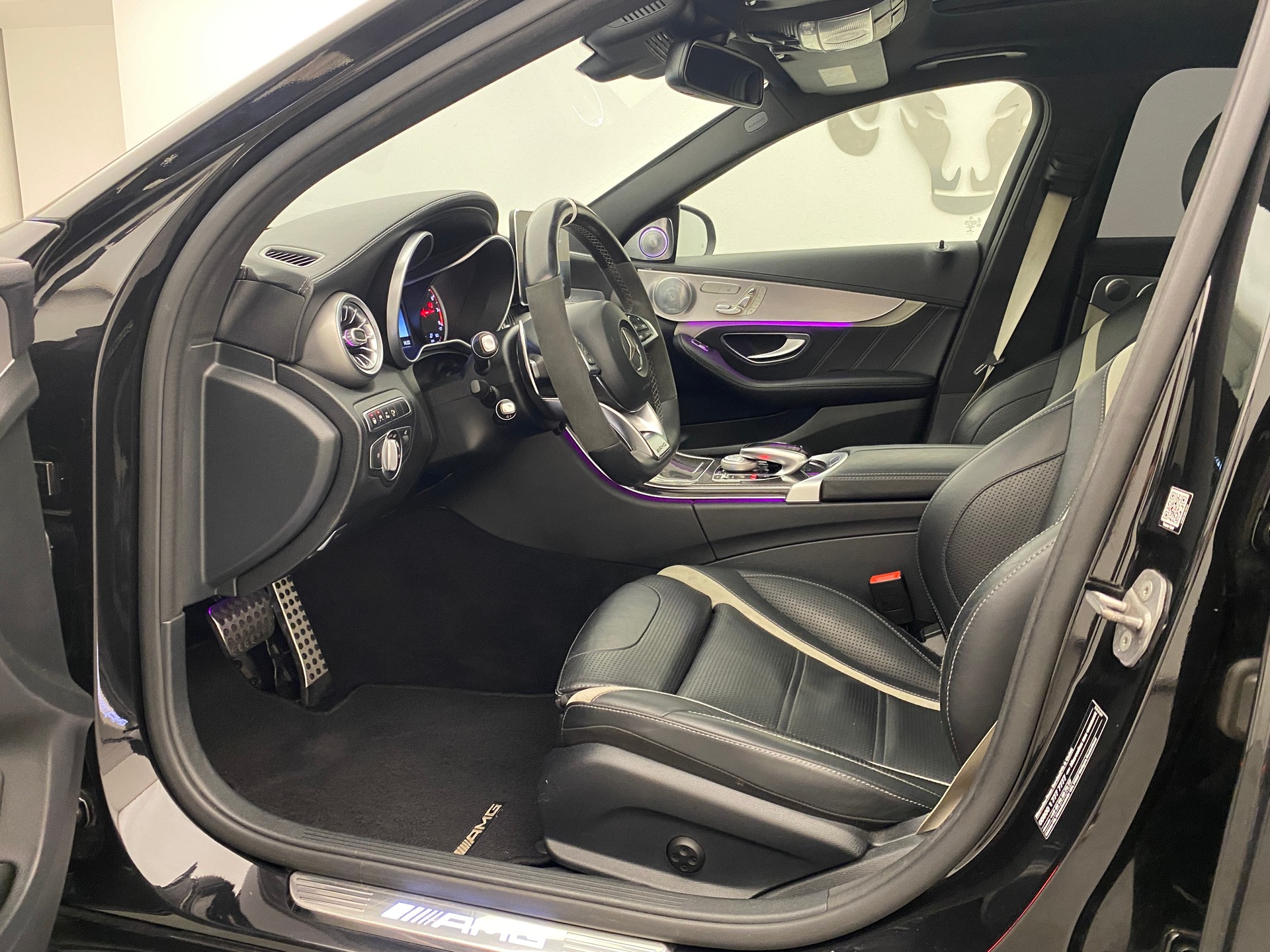 MERCEDES-BENZ C 63 S AMG Speedshift-image-10
