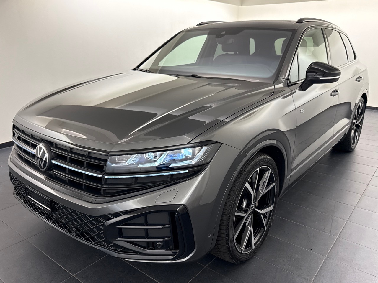 VW Touareg 3.0 TDI R-Line ''inkl. AHK & Standheizung''