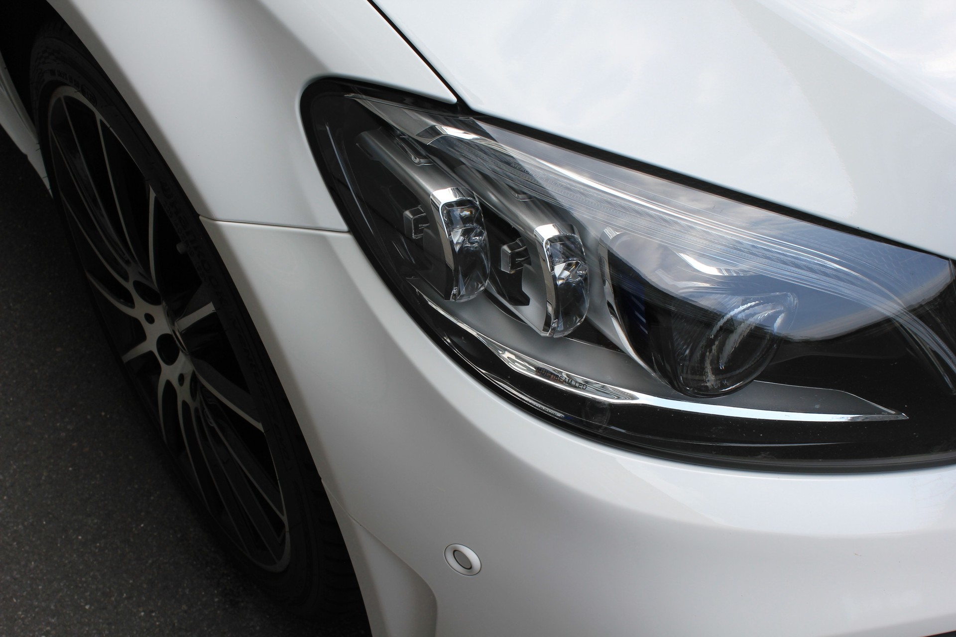 MERCEDES-BENZ C 200 Coupé 4Matic AMG Line 9G-Tronic-image-2