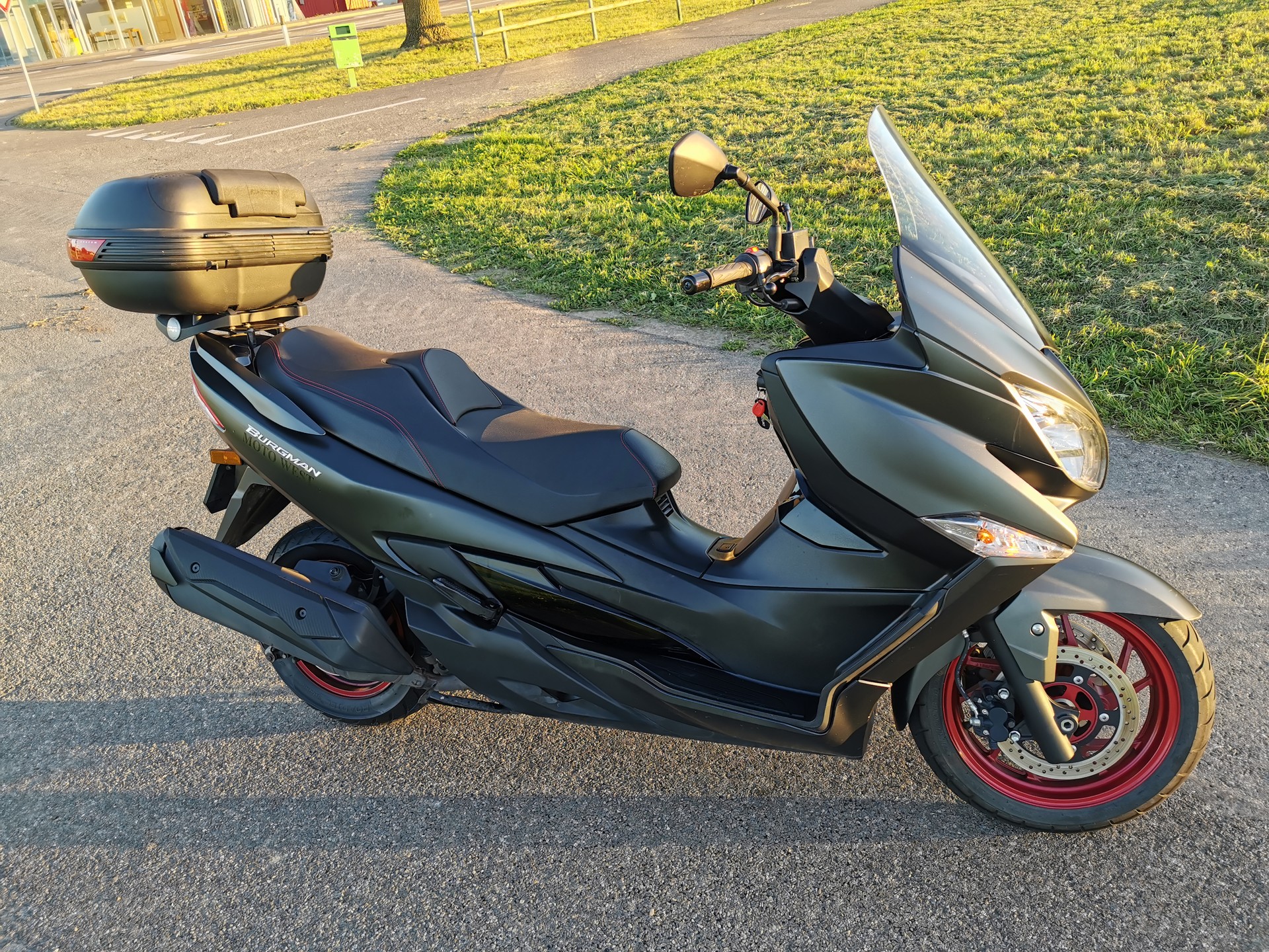 SUZUKI AN 400 Burgman ABS-image-1