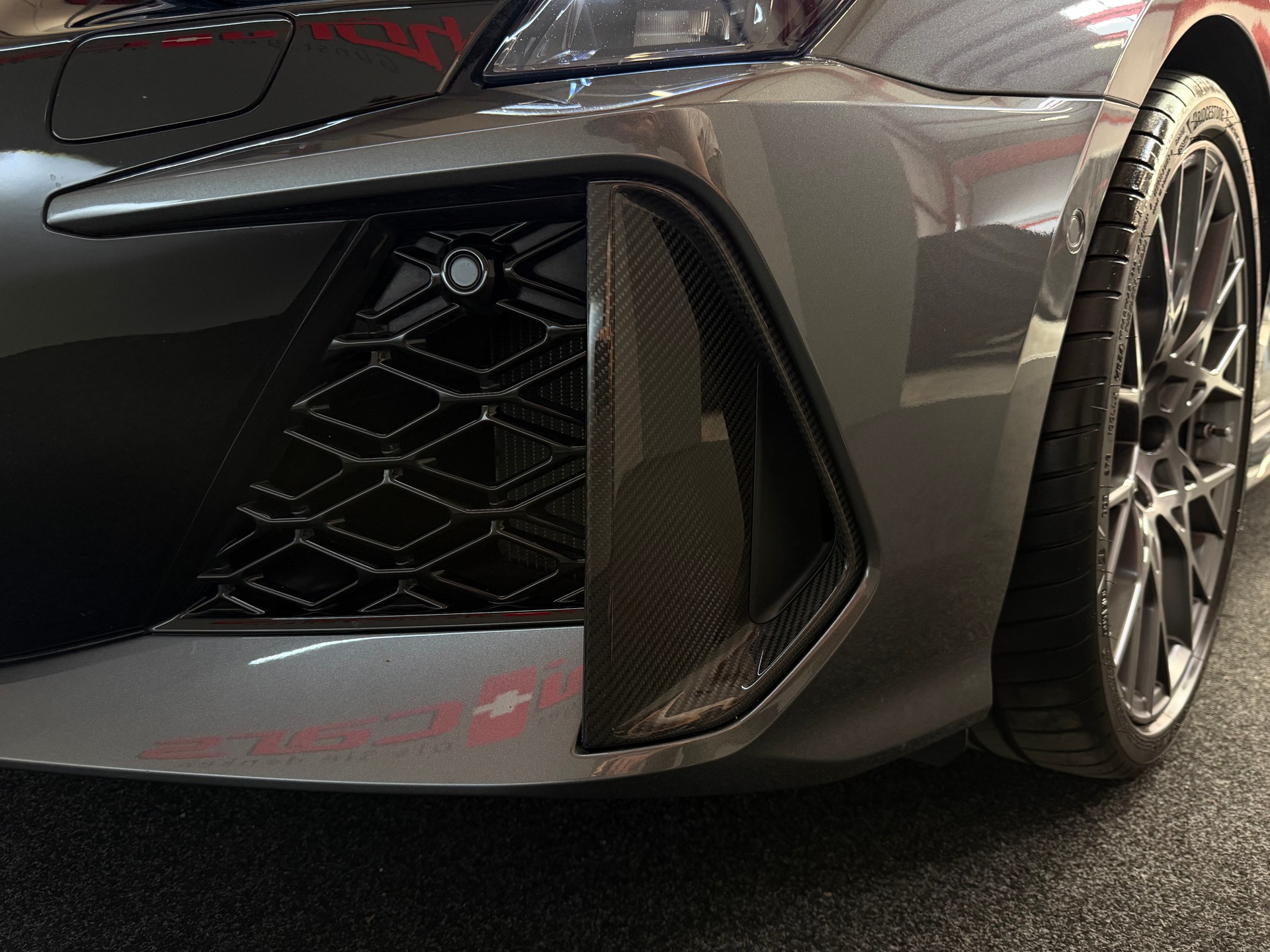 AUDI RS3 Limousine 2.5 TSI quattro S-tronic Carbon-showroom-element-2