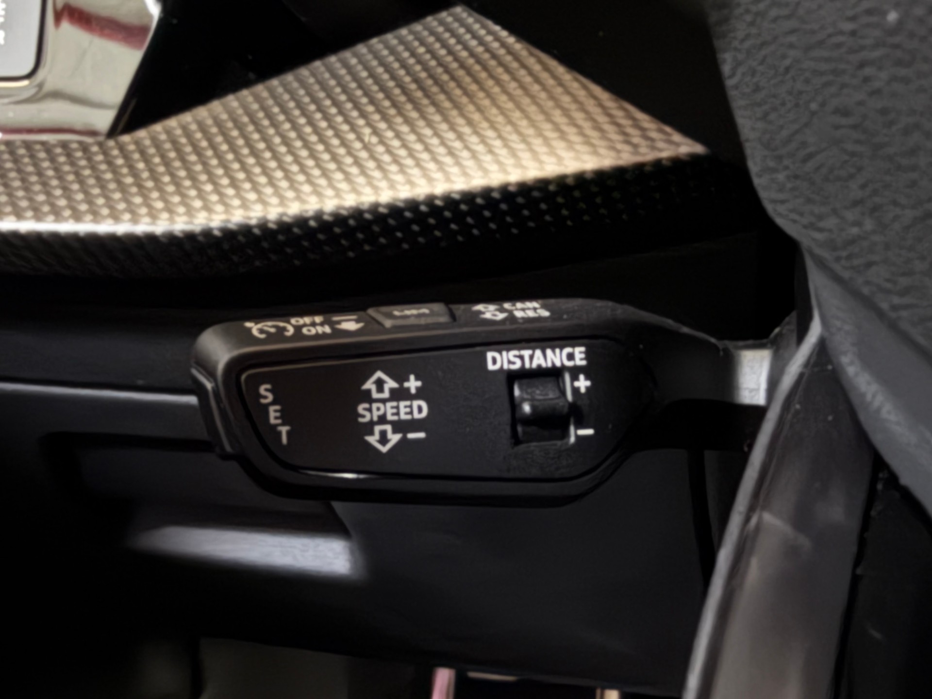 AUDI RS3 Limousine 2.5 TSI quattro S-tronic Carbon-image-33