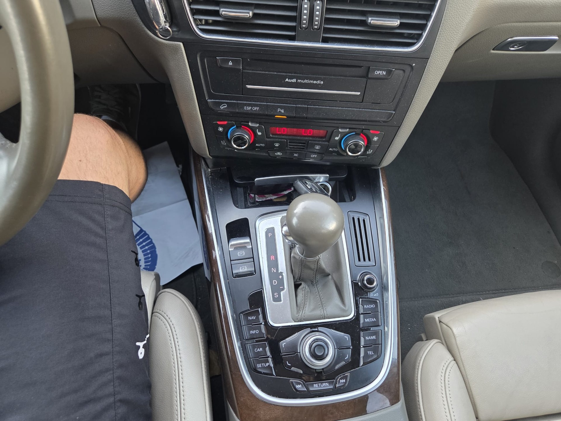 AUDI Q5 3.0 TDI quattro S-tronic-image-13