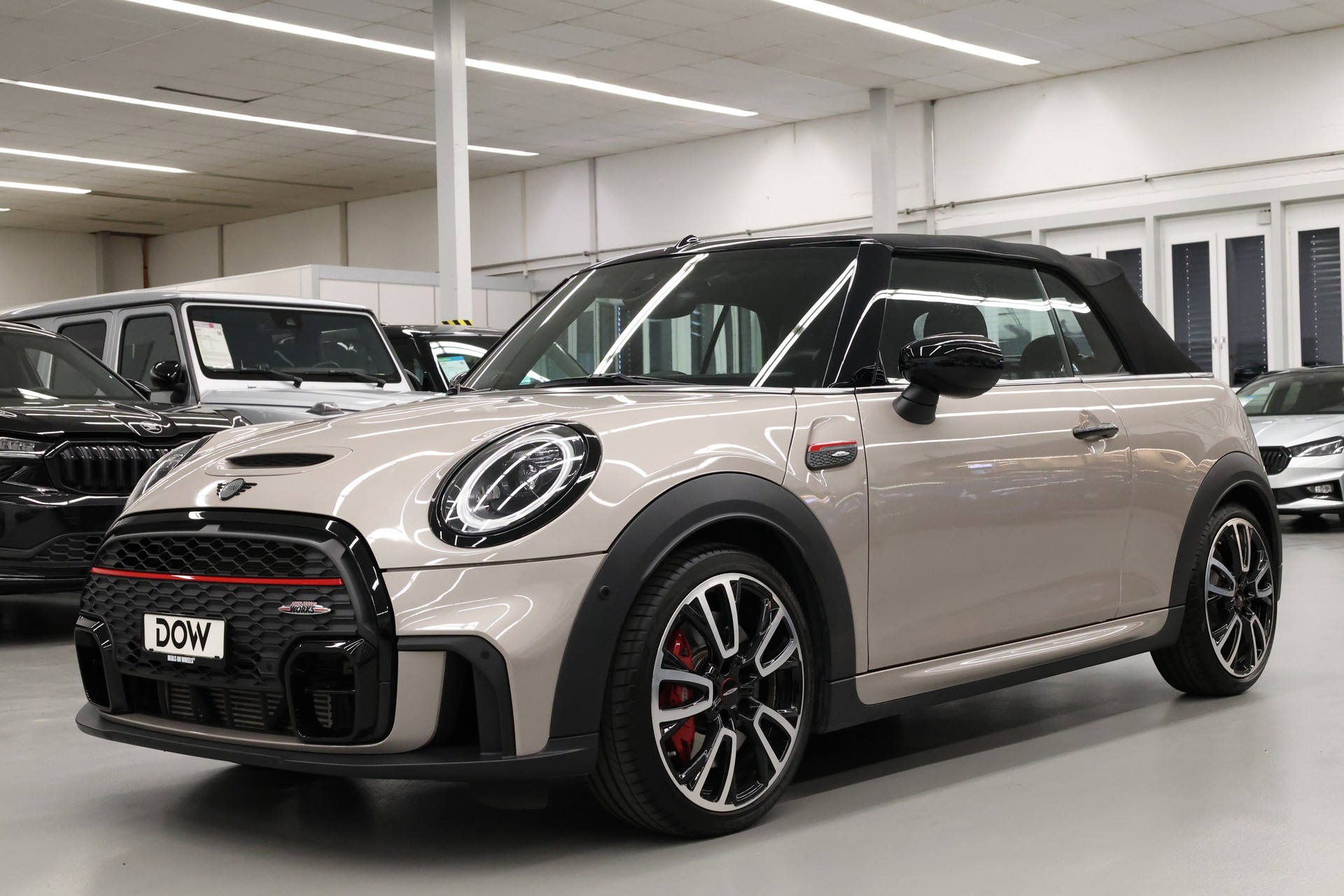 MINI Cabrio F57 2.0i John Cooper Works SAG-showroom-element-2