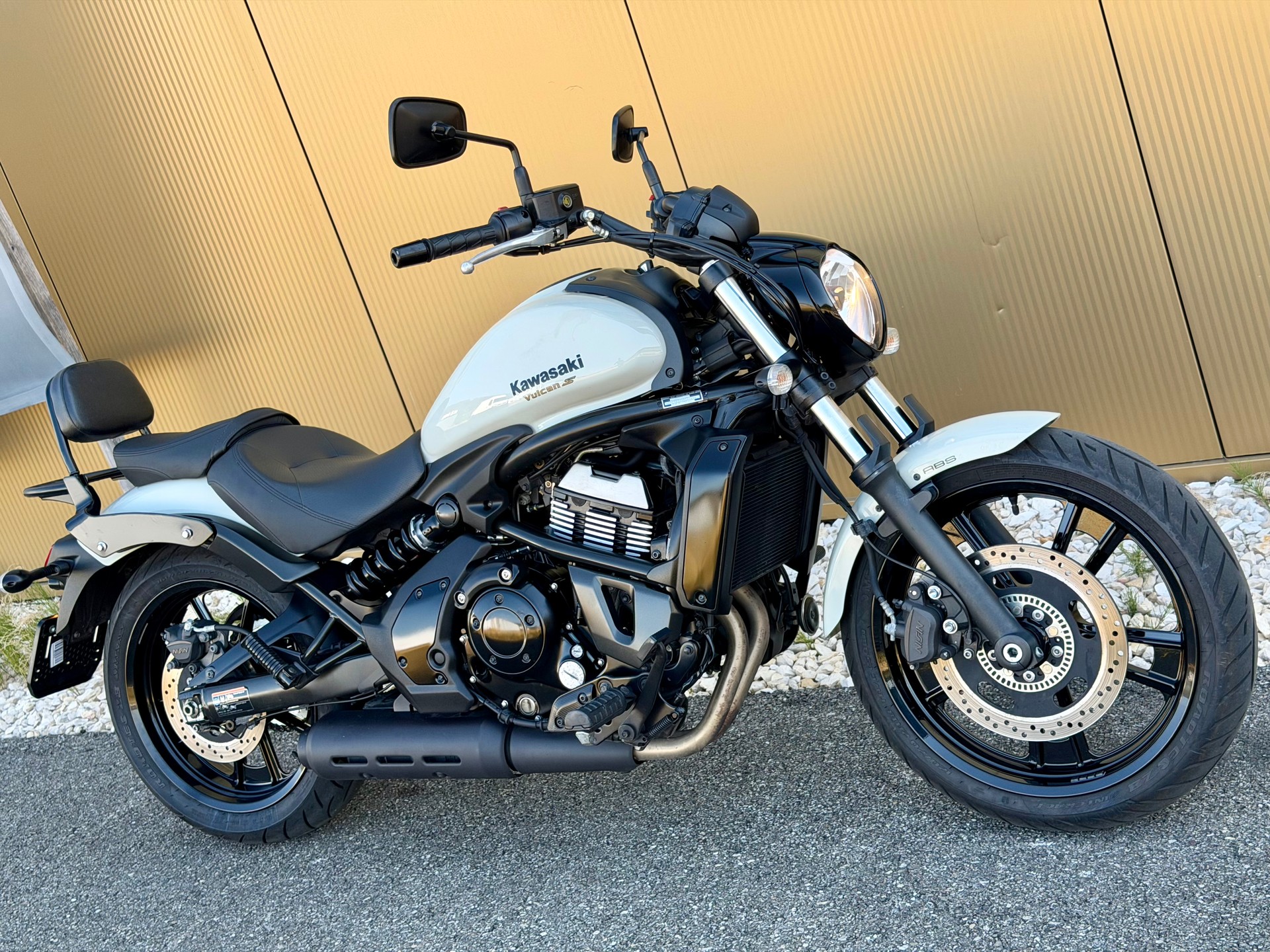 KAWASAKI Vulcan S ABS-showroom-element-2