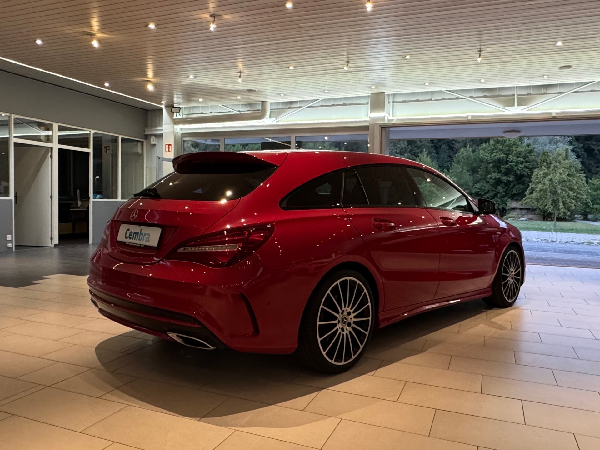 MERCEDES-BENZ CLA Shooting Brake 250 Sport 4Matic 7G-DCT-showroom-element-3