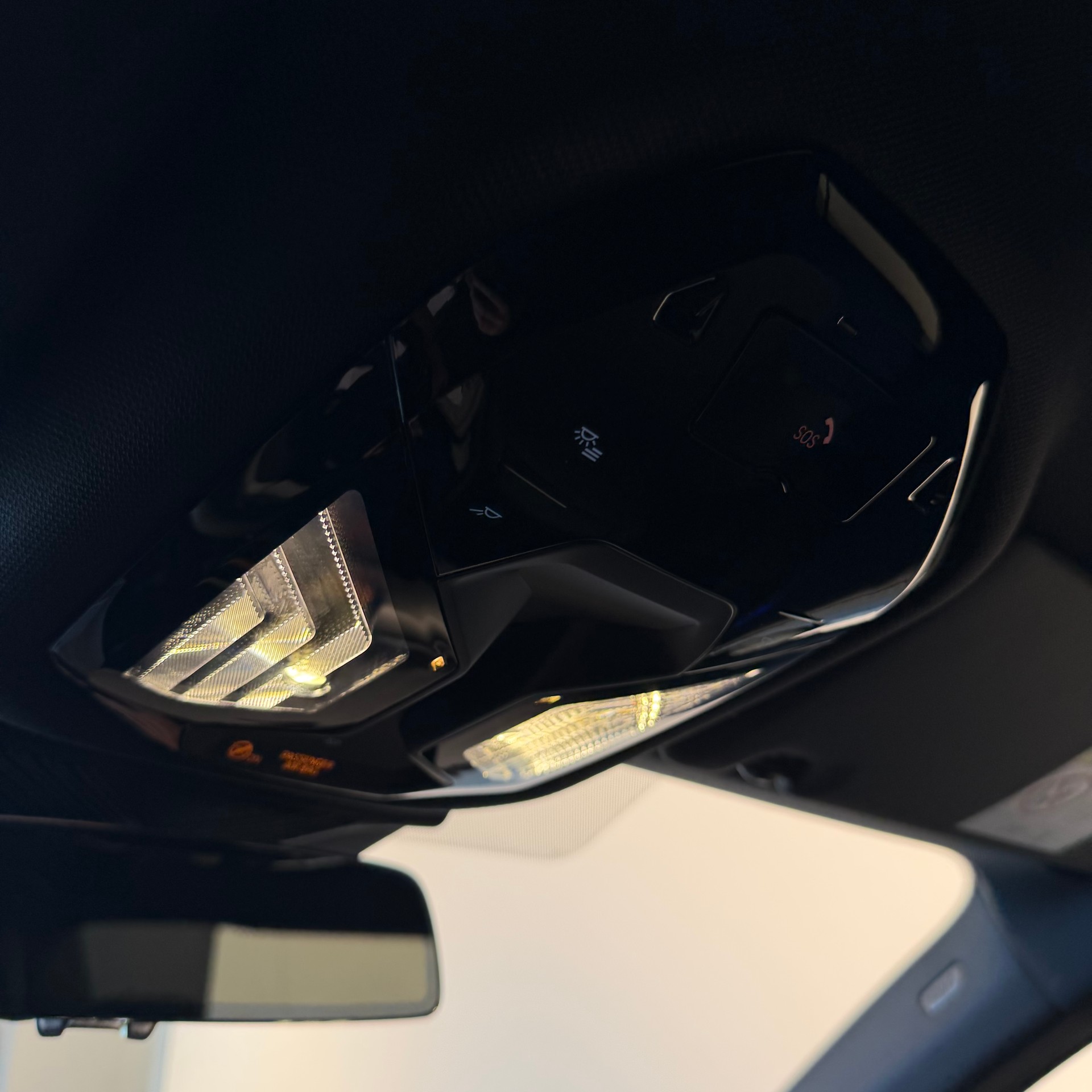 BMW 520i 48V M Sport Steptronic-image-12