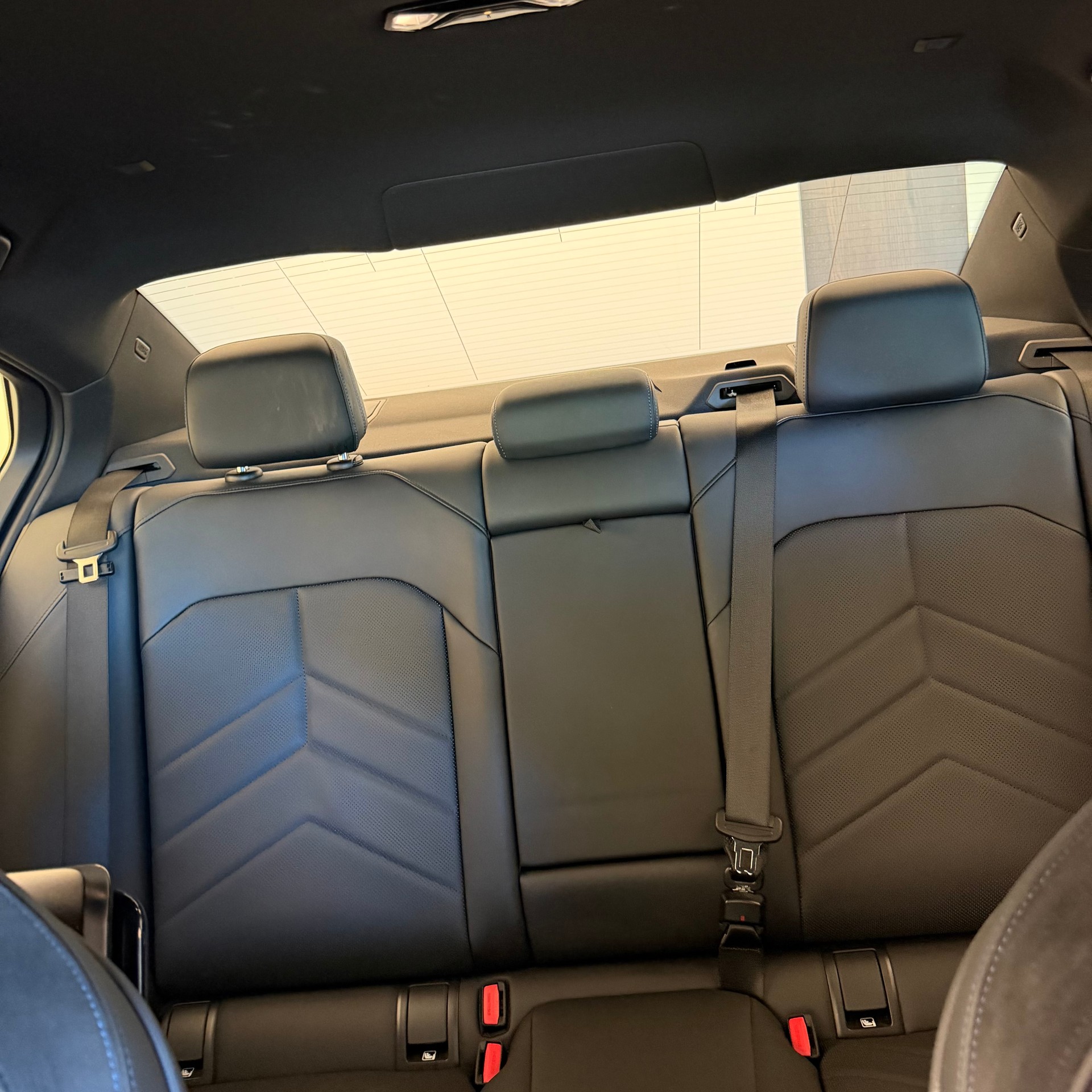BMW 520i 48V M Sport Steptronic-image-11