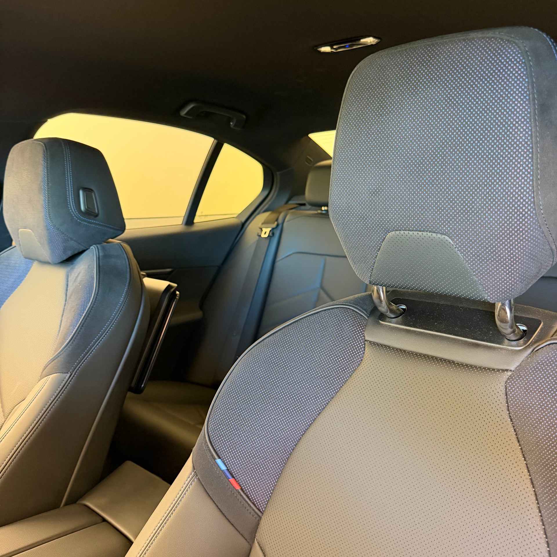BMW 520i 48V M Sport Steptronic-image-8