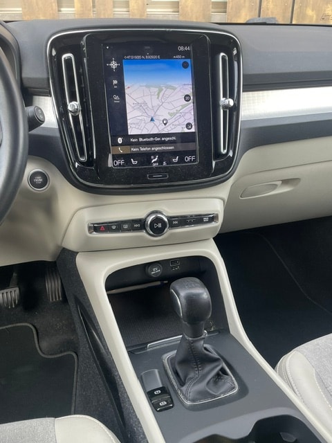 VOLVO XC40 D3 Momentum-image-20