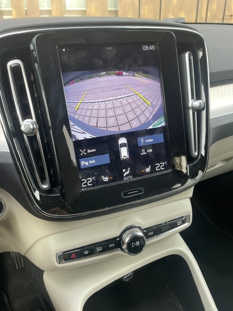 VOLVO XC40 D3 Momentum-image-21