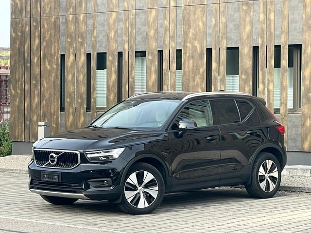 VOLVO XC40 D3 Momentum-showroom-element-2