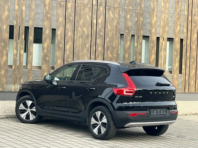 VOLVO XC40 D3 Momentum-image-13