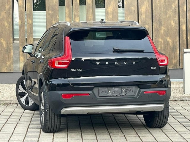 VOLVO XC40 D3 Momentum-image-11