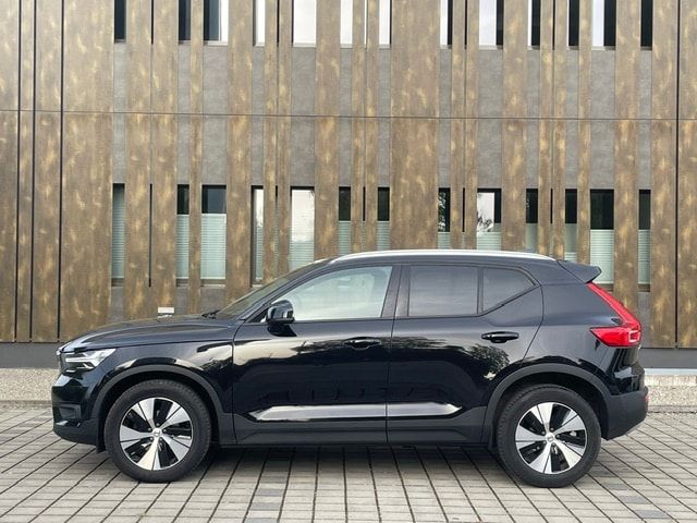 VOLVO XC40 D3 Momentum-image-6