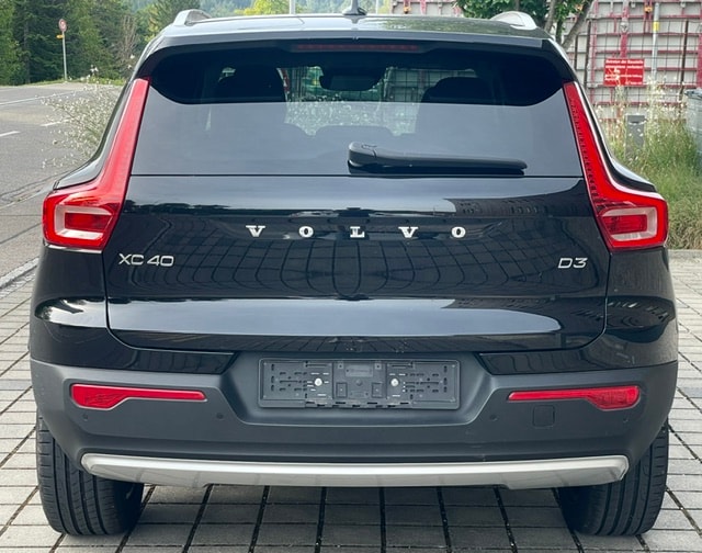 VOLVO XC40 D3 Momentum-image-9