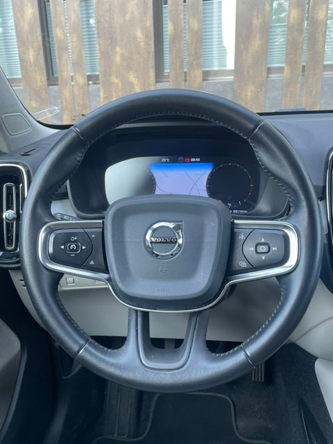VOLVO XC40 D3 Momentum-image-18