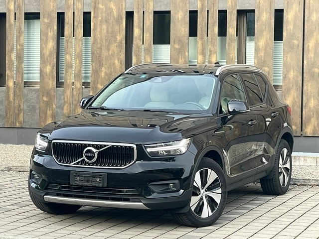 VOLVO XC40 D3 Momentum-showroom-element-1