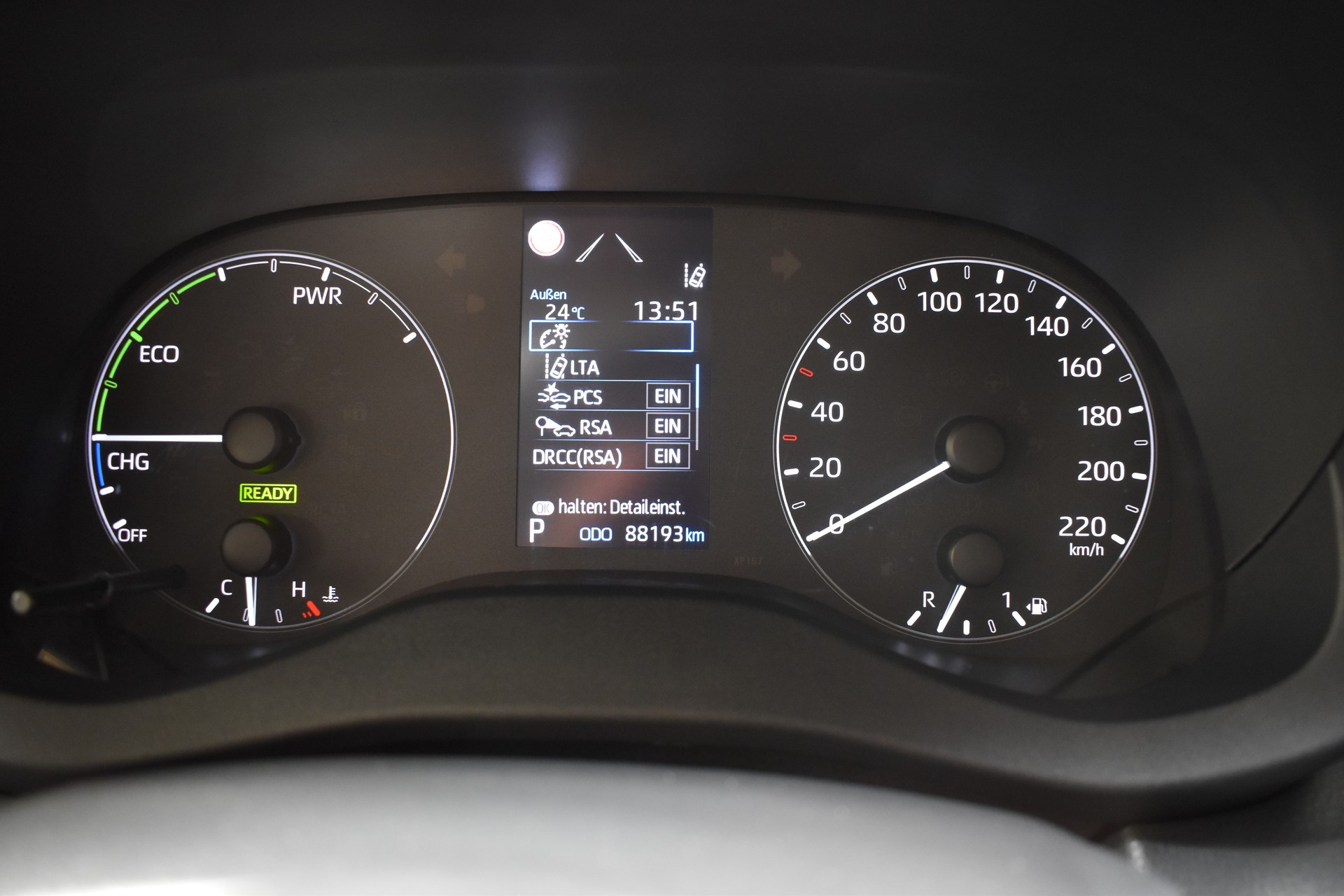 TOYOTA Yaris 1.5 Comfort e-CVT - New Model 2021-image-19