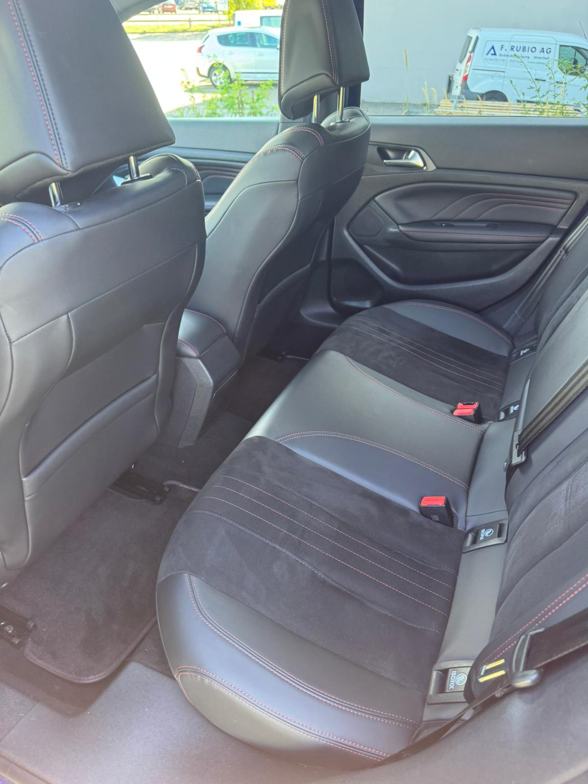 PEUGEOT 308 1.6 GT-image-11