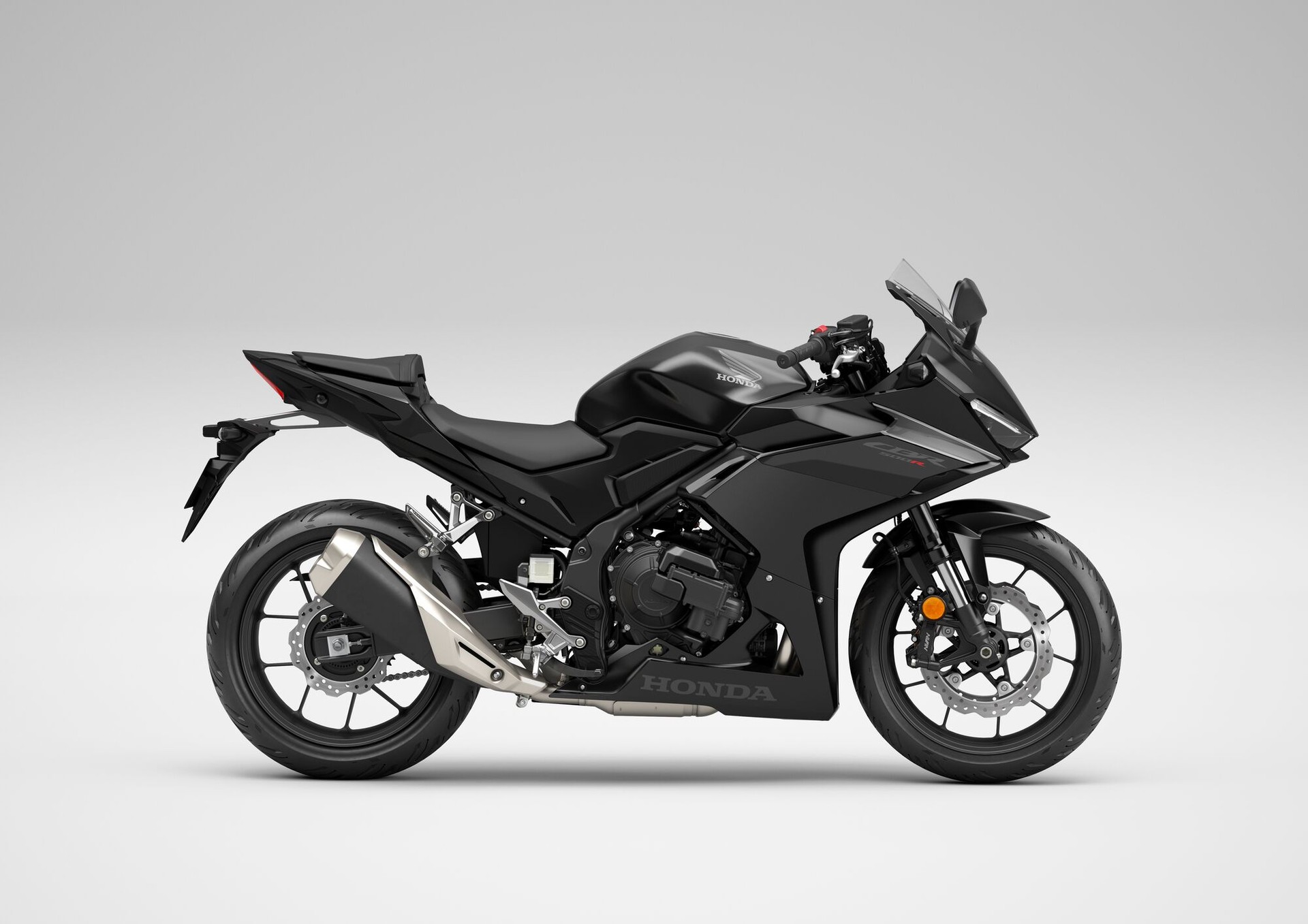 HONDA CBR500R E-CLUTCH-image-1