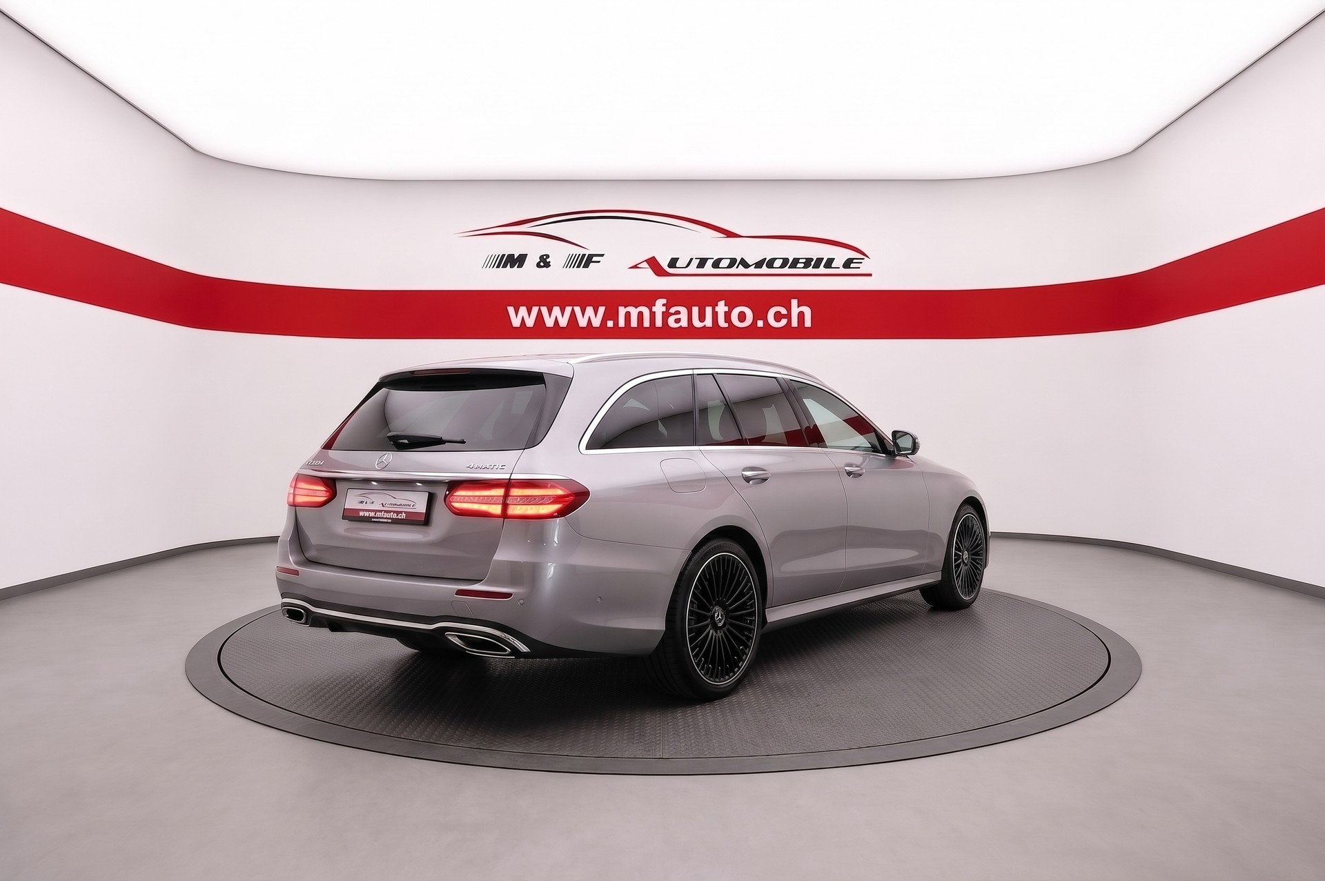 MERCEDES-BENZ E 220 d Avantgarde 4matic Kombi * Pack Park mit 360°-Kamera * Pack Fahrassistenz Plus * CH FAHRZEUG-image-5