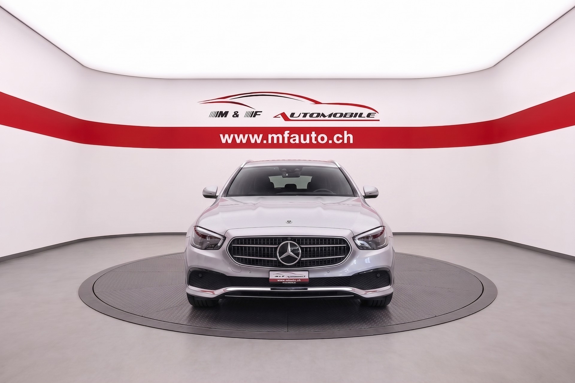 MERCEDES-BENZ E 220 d Avantgarde 4matic Kombi * Pack Park mit 360°-Kamera * Pack Fahrassistenz Plus * CH FAHRZEUG-showroom-element-1