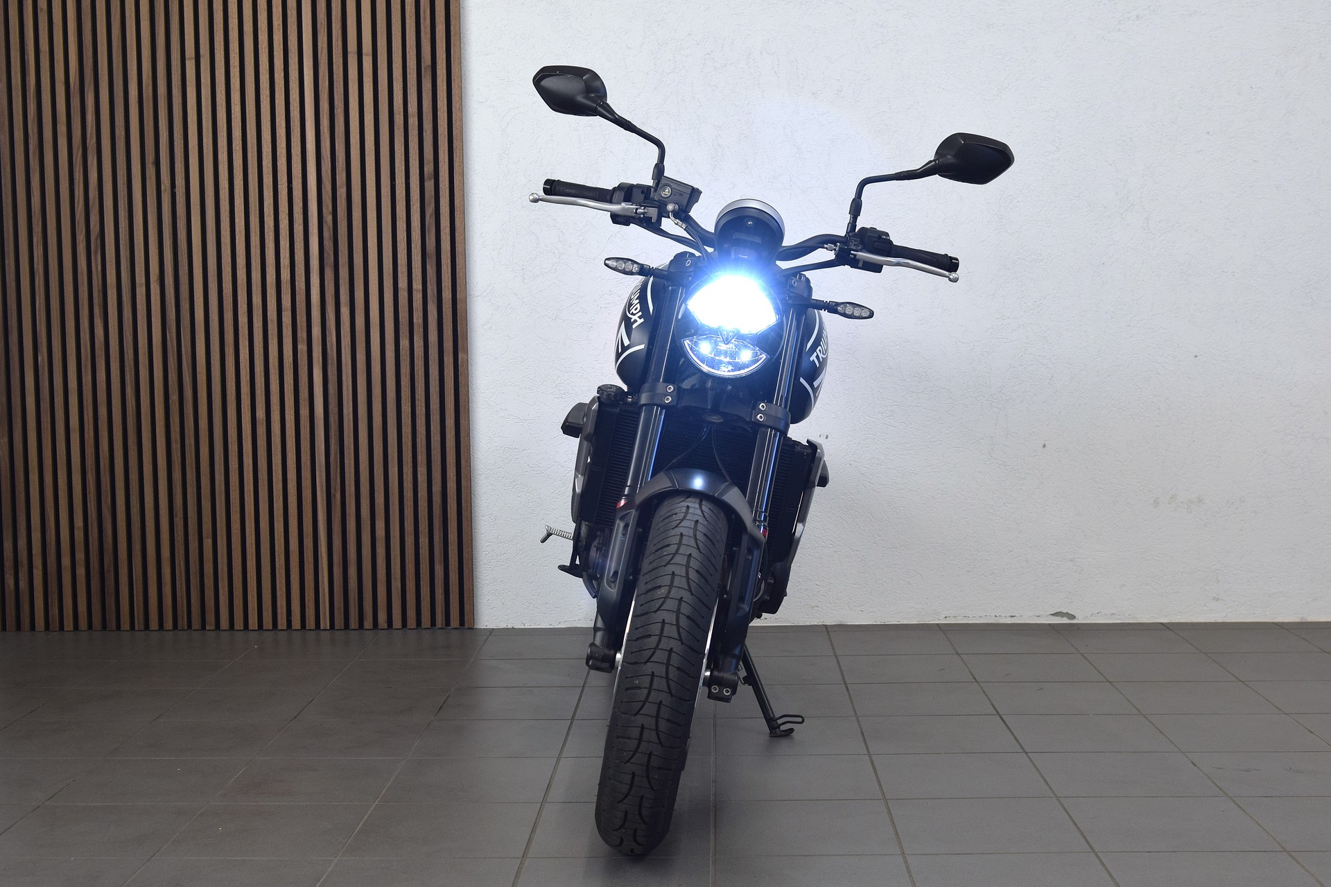 TRIUMPH Trident 660-image-9