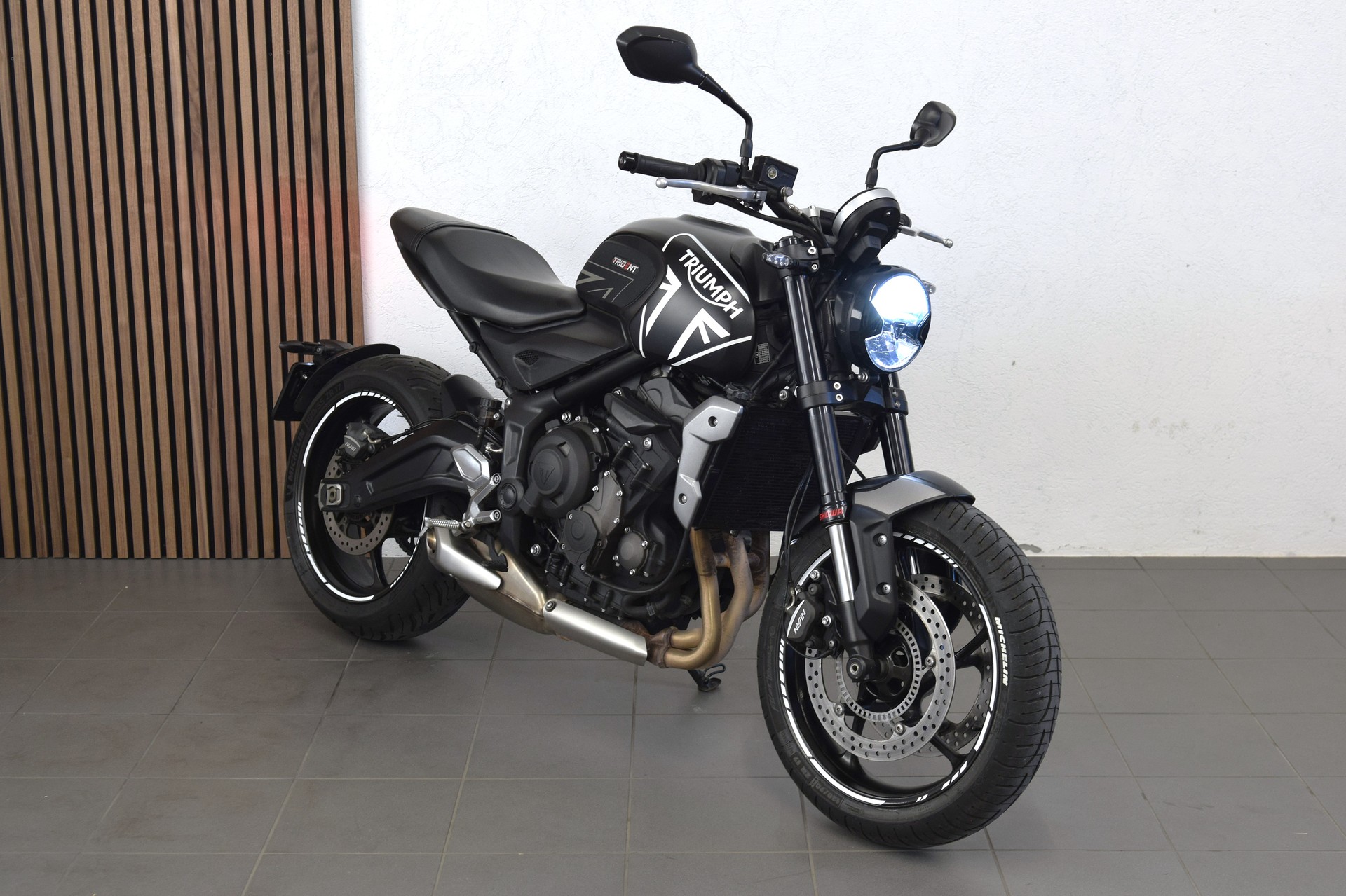 TRIUMPH Trident 660-image-8