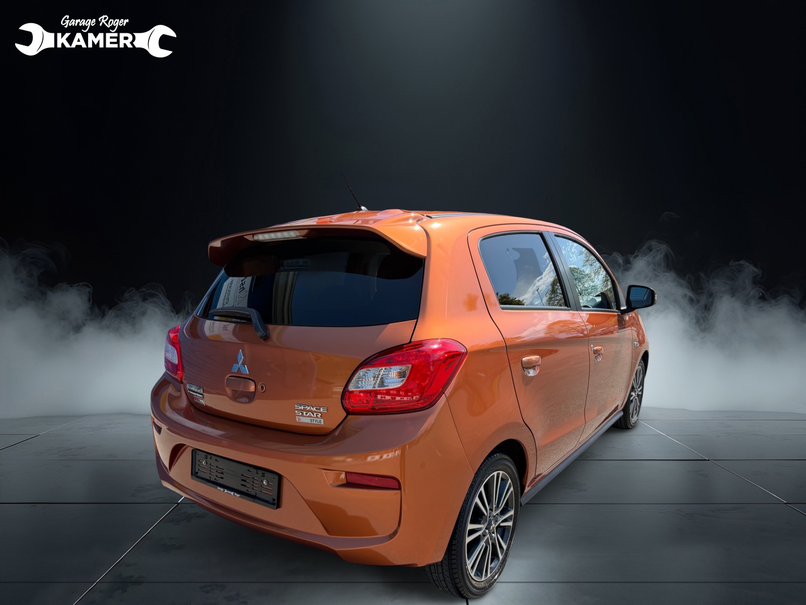 MITSUBISHI Space Star 1.2 Style Anniversary-showroom-element-2