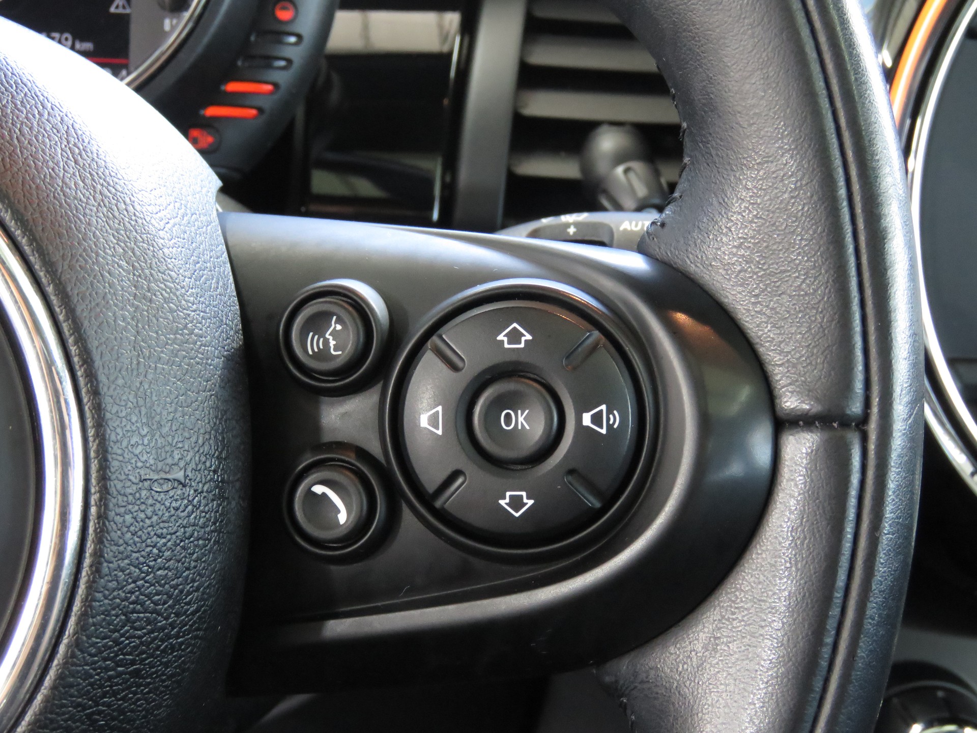 MINI Cooper D Classic Edition Steptronic (Automat)-image-19