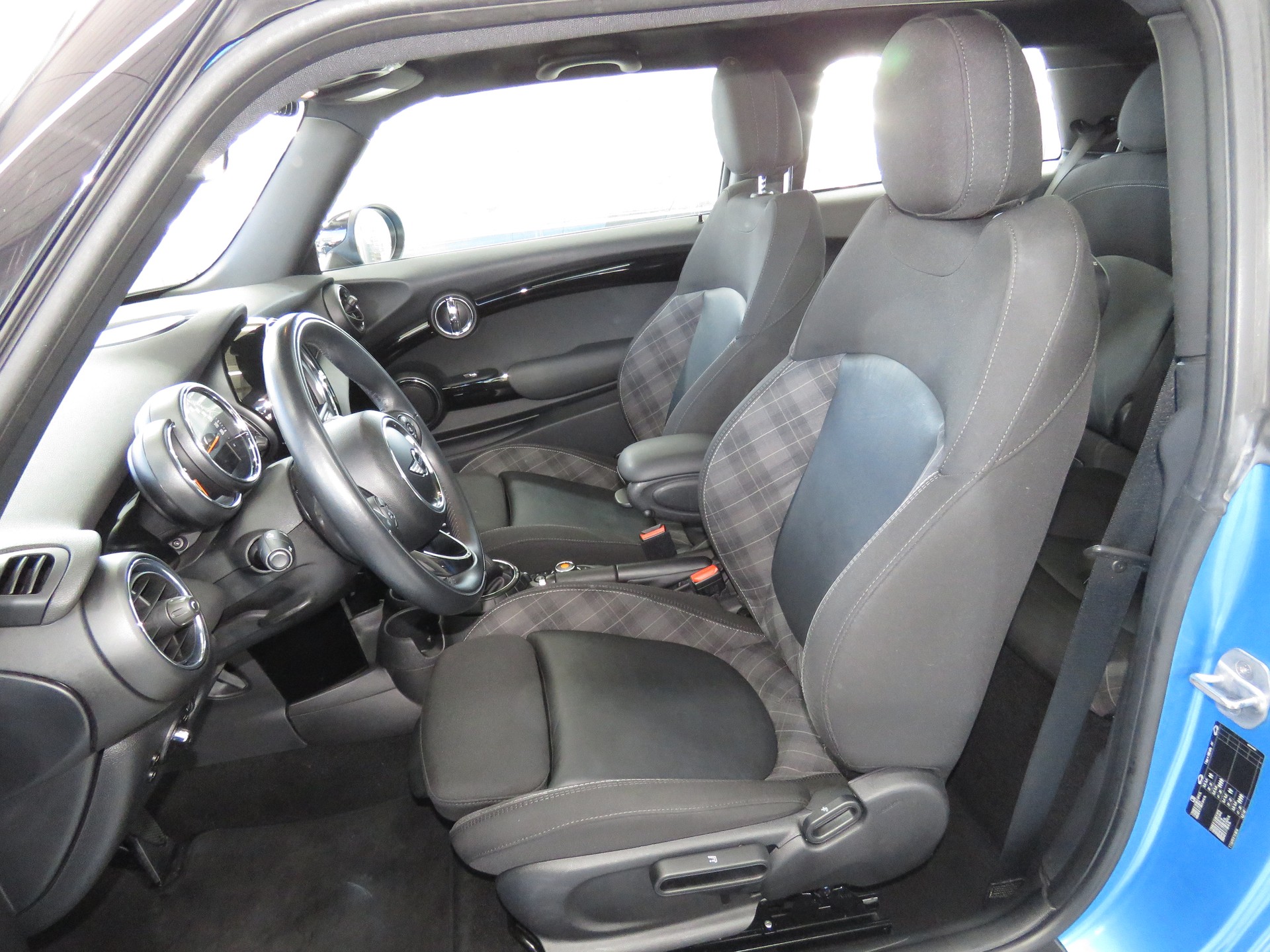 MINI Cooper D Classic Edition Steptronic (Automat)-image-7
